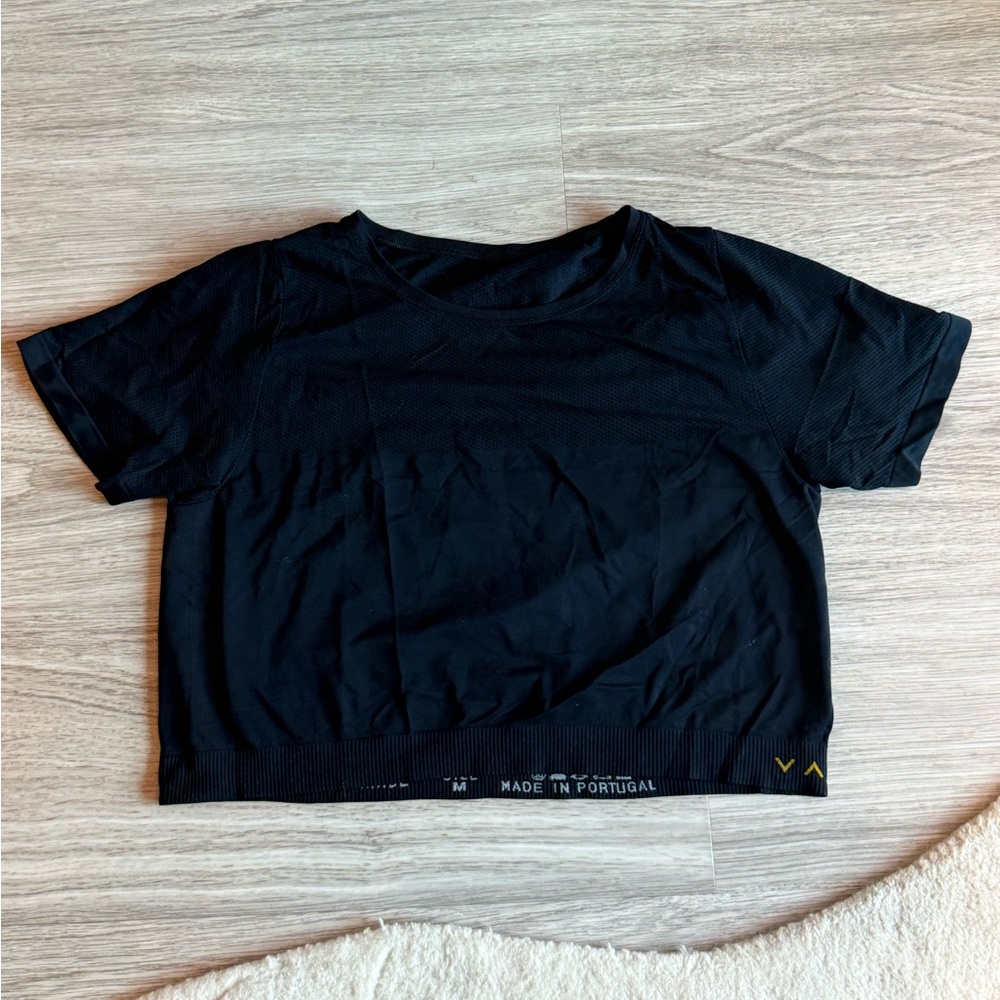 Black Varley Athletic Cropped Tee